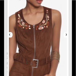 HOT TOPIC HER UNIVERSE STAR WARS Han Solo Suede DRESS! Embroidered Pockets Belt